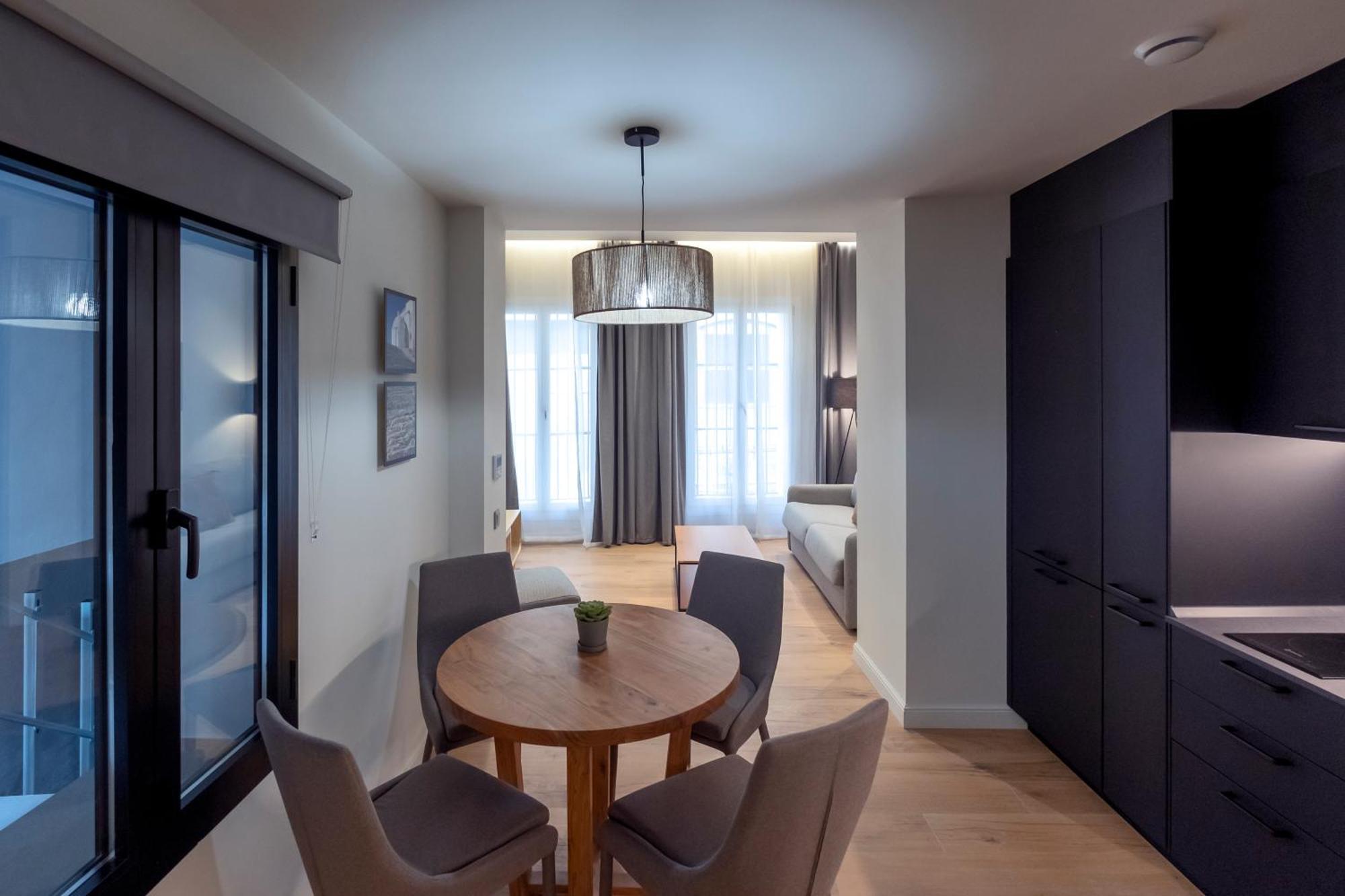 Villar Suites By Cadiz4Rentals Bagian luar foto