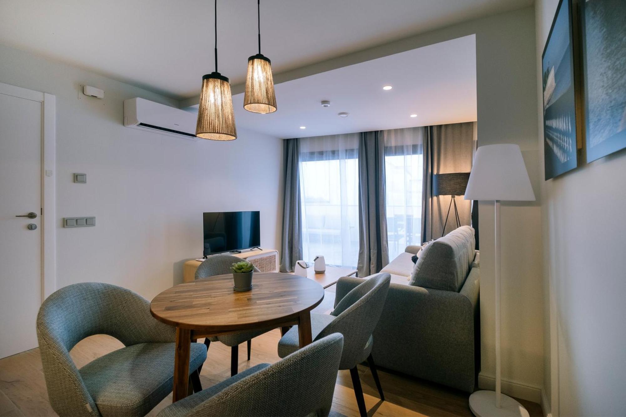 Villar Suites By Cadiz4Rentals Ruang foto