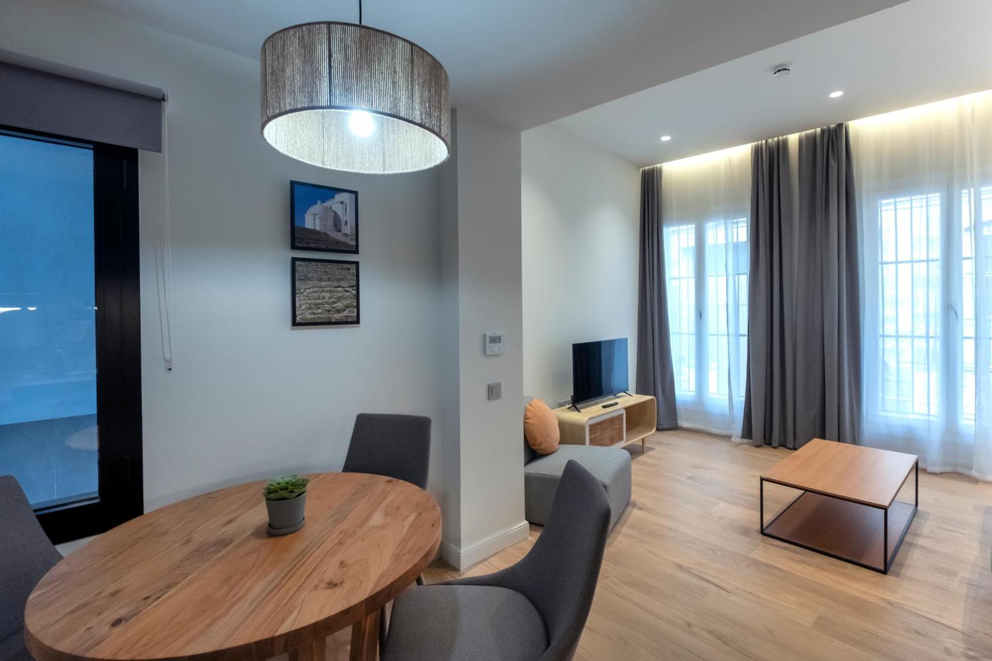 Villar Suites By Cadiz4Rentals Ruang foto